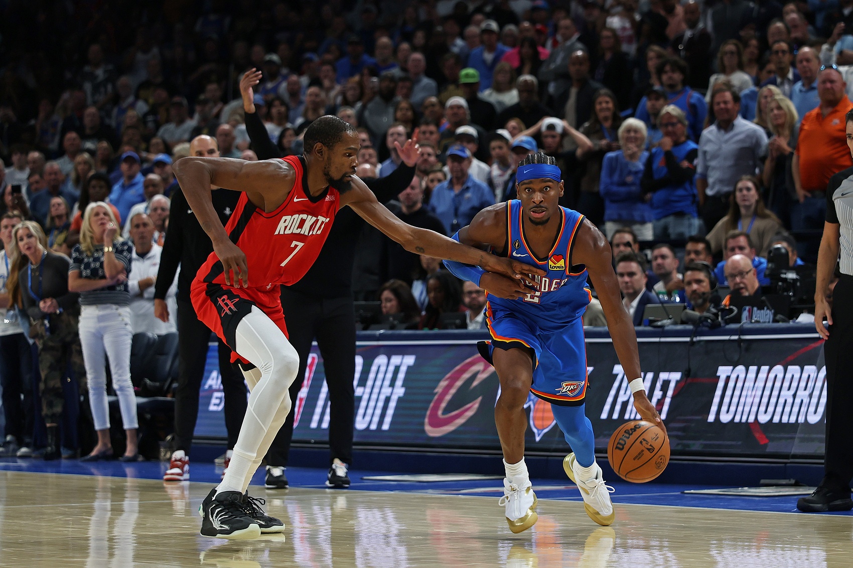 开云APP-稳定性！亚历山大连续200场得分上双 现存第二长&amp;仅次杜兰特307场